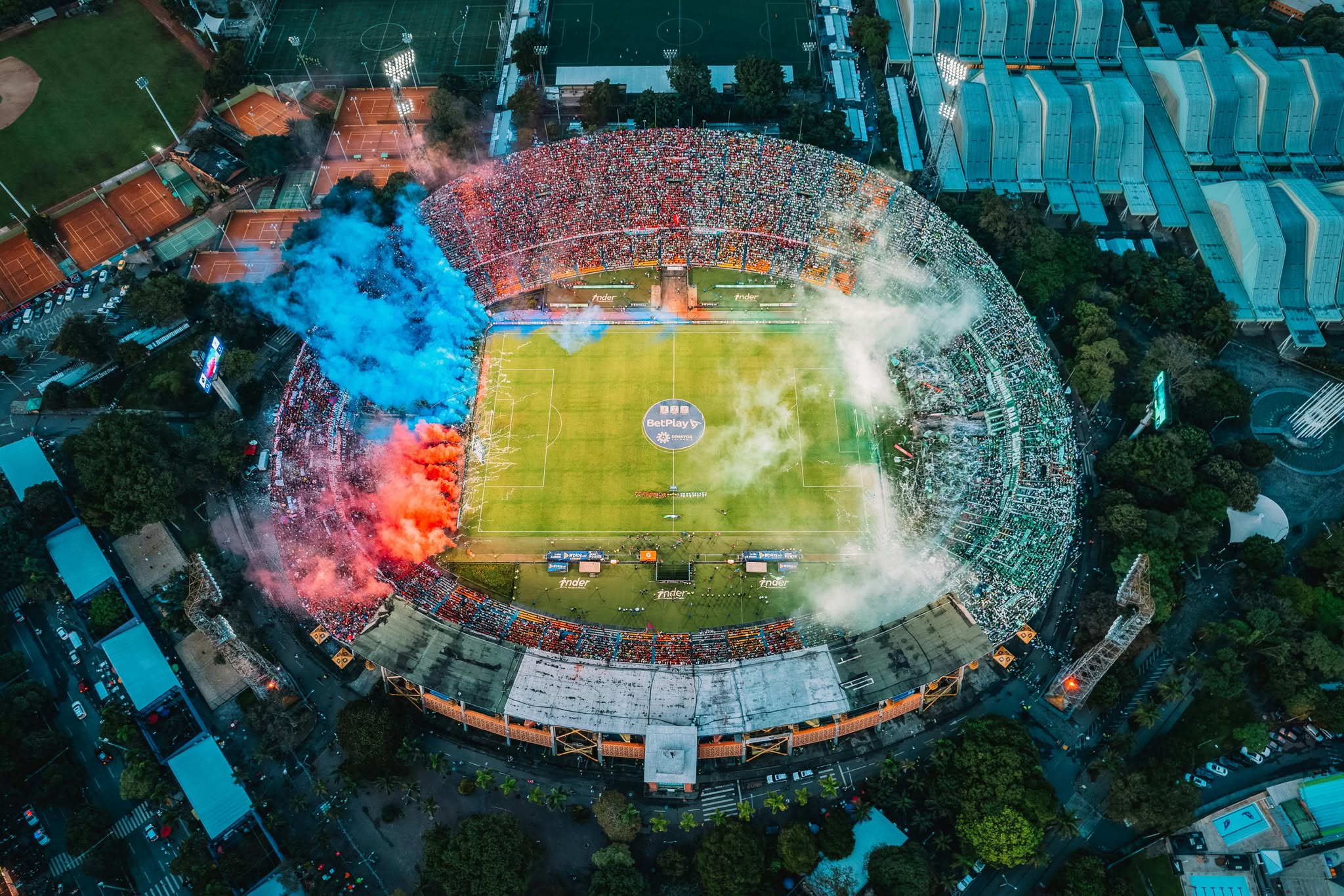 hotel cerca del Estadio Atanasio Girardot para turistas que visitan Medellín