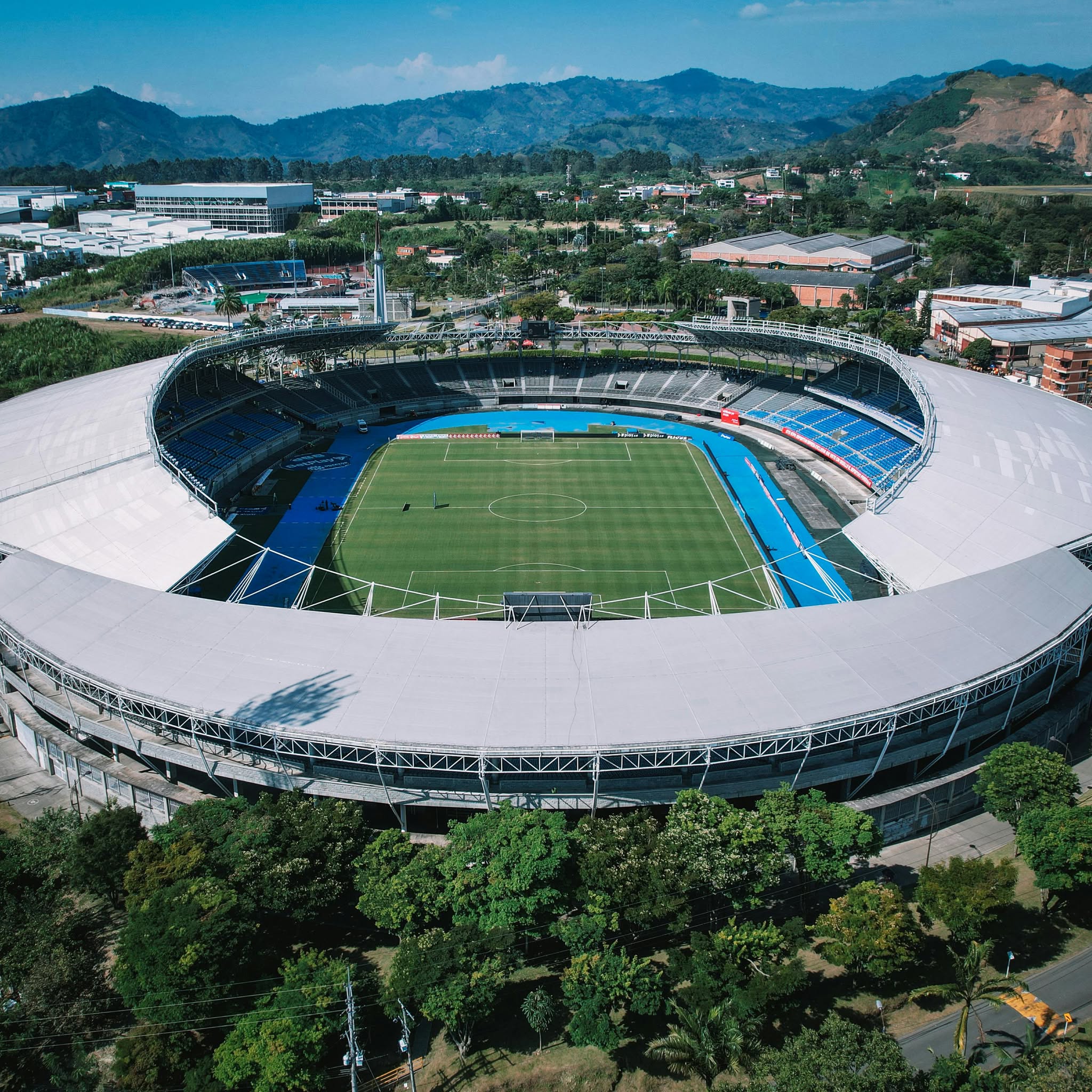 hotel cerca del Estadio Atanasio Girardot para partidos de fútbol en Medellín